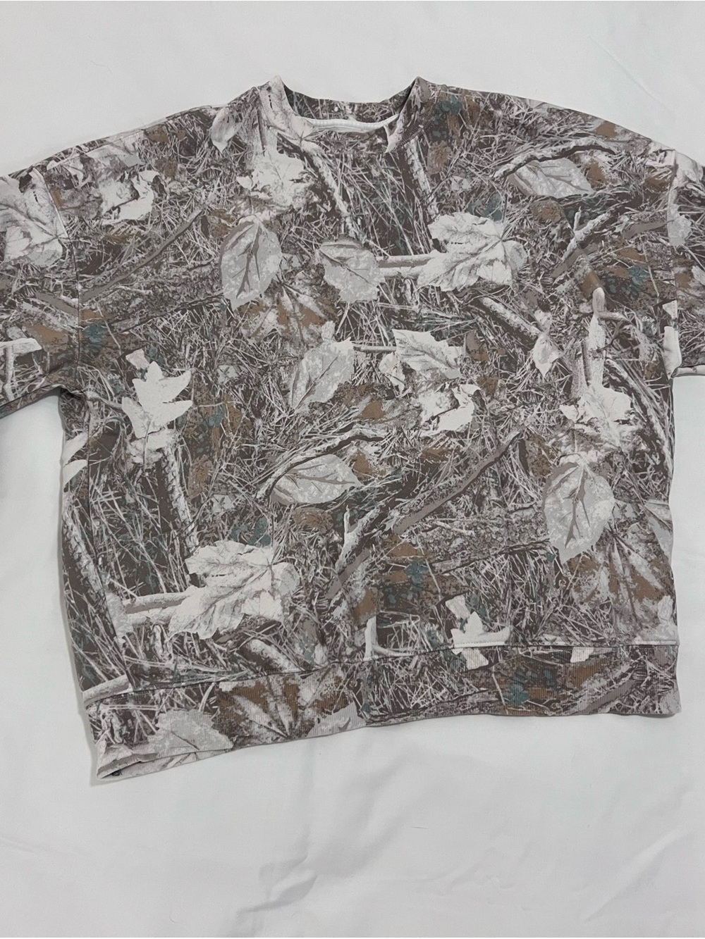 Abercrombie & Fitch - Camouflage Crewneck